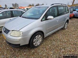 Salvage car Volkswagen Touran Touran (1T1/T2), MPV, 2003 / 2010 1.6 FSI 16V 2003/6