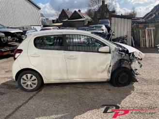 Peugeot 108 108, Hatchback, 2014 1.0 12V picture 4