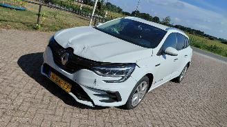 damaged passenger cars Renault Mégane 1.3 tce  103kw  automaat   140pk  navi clima 2022/1