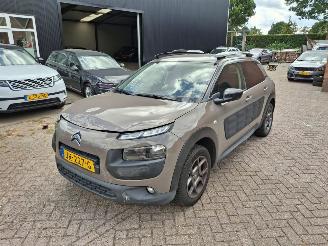 Schadeauto Citroën C4 cactus 1.2 82pk shine clima  navi 2016/5