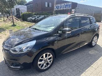 skadebil auto Renault Clio 0.9 LIMITED LICHTE ZIJSCHADE! BOUWJAAR 2018 103945 KM  4999 EURO 2018/8