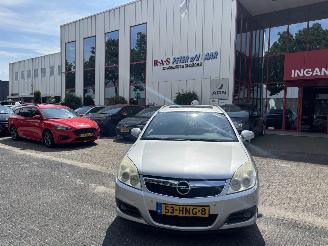 damaged passenger cars Opel Vectra STATION WAGON 1.8 EXECUTIVE 2009/1