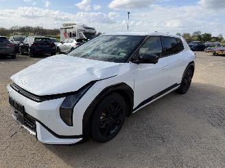 Unfallwagen Kia EV4 81 Kw/h. Elektro motor 150 Kw  GT-Line 2025/12