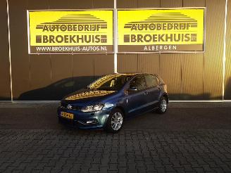 Damaged car Volkswagen Polo 1.0 Trendline 2015/3