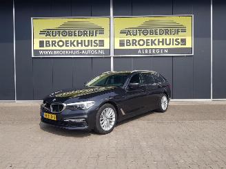 uszkodzony samochody osobowe BMW 5-serie Touring 520d Executive 2018/3