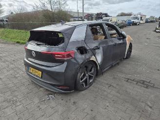 Coche siniestrado Volkswagen ID.3  2020/12
