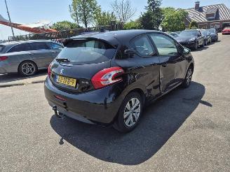 Auto incidentate Peugeot 208 1.2 Vti 2012/10