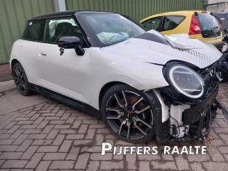 Uttjänta bilar auto Mini Mini Mini Electric (J01), Hatchback 3-drs, 2023 Cooper E 2024/7