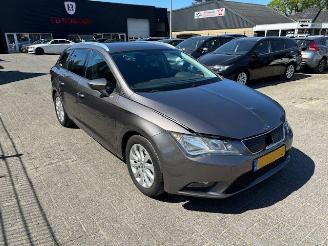 Coche accidentado Seat Leon 1.0 TSI Style Connect 2015/10