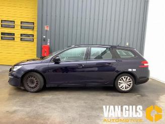 Coche siniestrado Peugeot 308 308 SW (L4/L9/LC/LJ/LR), Combi 5-drs, 2014 / 2021 1.6 BlueHDi 120 2014/9