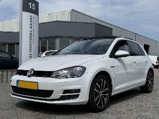 Schadeauto Volkswagen Golf 1.2 TSI Comfortline PANO 2014/3