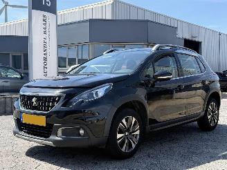 uszkodzony samochody osobowe Peugeot 2008 1.2 PureTech Allure 2017/9