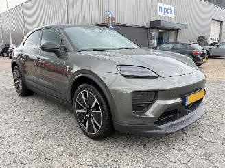 Porsche Macan 4 picture 3