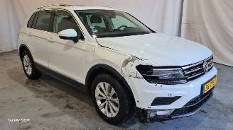 krockskadad bil auto Volkswagen Tiguan 1.4 TSI Comfortline Business 2018/6