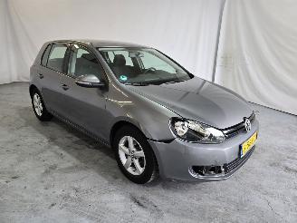 Schadeauto Volkswagen Golf 1.4 Easyline 2009/6