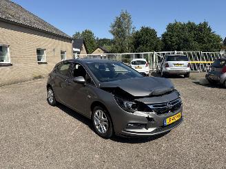 škoda osobní automobily Opel Astra 1.4 Edition AUT REST BPM €800,-!!! 2016/5