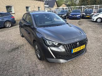 Voiture accidenté Peugeot 208 1.2 PT Active Pack 2022/6