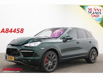 Vaurioauto  passenger cars Porsche Cayenne 4.8 Turbo 500 PK PASM Bose Ventilatie AHK 2012/5