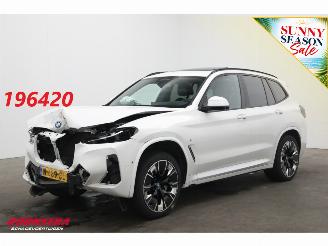Schadeauto BMW iX3 High Executive M Sport 80 kWh Pano ACC Memory Leder H/K Navi Camera PDC 2021/12