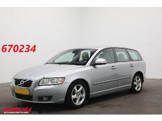 Auto incidentate Volvo V-50 1.6 D2 S/S Kinetic Cruise Navi Clima Leder SHZ PDC 2011/12