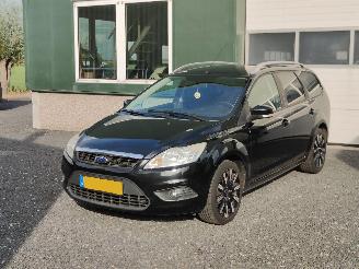 krockskadad bil auto Ford Focus 1.6 Trend Combi Airco 2009/7