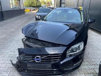 Sloopauto Volvo V-60 V60 I (FW/GW), Combi, 2010 / 2018 2.4 D6 20V Plug-in Hybrid AWD 2015