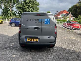 Ford Transit Courier Van 1.0 ecoboost picture 4