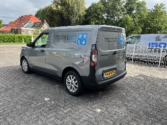 Ford Transit Courier Van 1.0 ecoboost picture 3