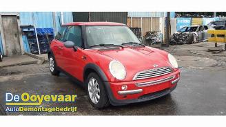 Vrakbiler auto Mini Mini Mini (R50/53), Hatchback, 2001 / 2007 1.6 16V One 2004/7
