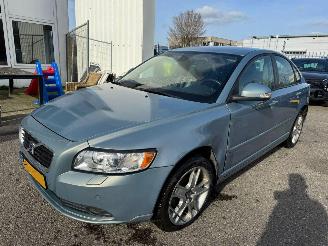 skadebil auto Volvo S-40 2.0 Momentum 2010/1