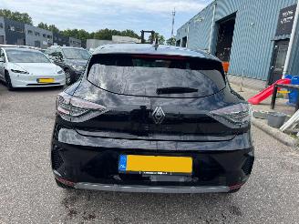 Renault Clio 1.6 E-Tech Full Hybrid 145 esprit Alpine picture 4