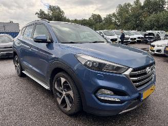 damaged passenger cars Hyundai Tucson 1.6 T.GDi Premium 4WD AUTOMAAT 2016/5