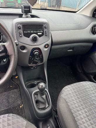 Peugeot 108 1.0 e-VTi Active picture 10