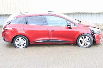 Coche siniestrado Renault Clio Clio IV Estate/Grandtour (7R), Combi 5-drs, 2012 / 2021 0.9 Energy TCE 90 12V 2017/5