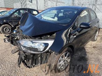 Coche siniestrado Kia Rio Rio III (UB), Hatchback, 2011 / 2017 1.2 CVVT 16V 2017/2