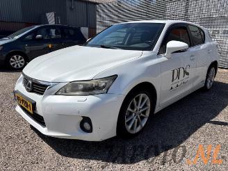 Salvage car Lexus Ct CT 200h, Hatchback, 2010 1.8 16V 2011/5