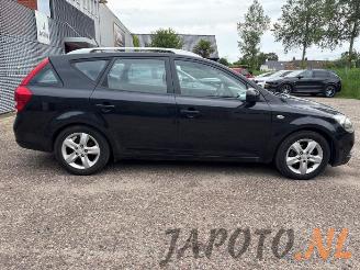 Kia Cee d Cee'd Sporty Wagon (EDF), Combi, 2007 / 2012 1.4 CVVT 16V picture 6