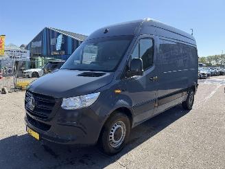 Schade bestelwagen Mercedes eSprinter 55 kWh 85KW L2H2 Clima Camera NAP 2021/7