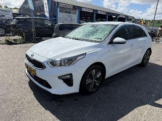  Kia Ceed 1.0 T-GDI 88KW Clima Navi Led Xenon Camera DynamicPlusLine NAP 2019/6