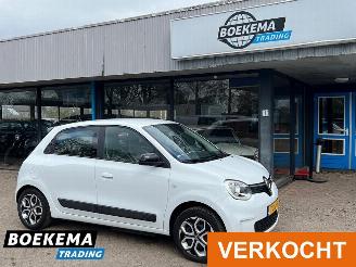 Vaurioauto  passenger cars Renault Twingo R80 E-Tech Equilibre 22 kWh Navigatie Cruise 2023/6