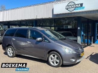 Damaged car Mitsubishi Grandis 2.4-16V InSport 7-Peroons Climate Cruise LPG 2011/1