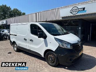 danneggiata veicoli commerciali Renault Trafic 1.6 dCi T27 Générique Airco Schuifdeur Trekhaak 2017/6