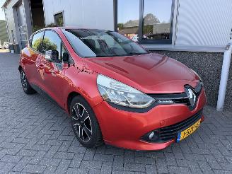 Schadeauto Renault Clio 0.9 TCe Expression 2013/10