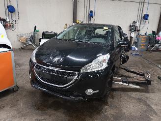 Sloopauto Peugeot 208 208 I (CA/CC/CK/CL) Hatchback 1.2 Vti 12V PureTech 82 (EB2F(HMZ)) [60k=
W]  (03-2012/12-2019) 2012/9