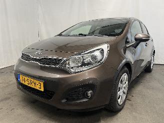 Vaurioauto  passenger cars Kia Rio Rio III (UB) Hatchback 1.2 CVVT 16V (G4LA5) [63kW]  (09-2011/12-2017) 2011/11