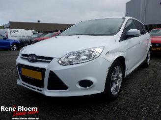 Voiture accidenté Ford Focus Wagon 1.6 TI-VCT Lease Trend 2014/8