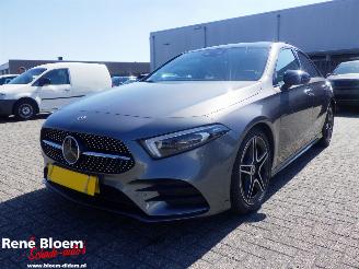 krockskadad bil auto Mercedes A-klasse 180 Premium Plus 2023/5
