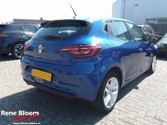 Vaurioauto  passenger cars Renault Clio 1.0 Tce Zen 2021/11