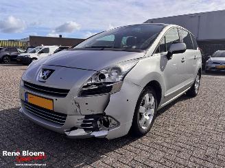 Avarii autoturisme Peugeot 5008 1.6 e-HDi Executive 7p 2013/5