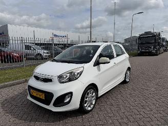 Auto incidentate Kia Picanto 1.2 CVVT 63kw AIRCO 2011/9